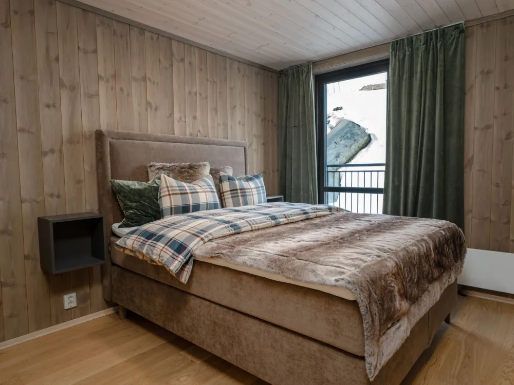 Gausta Residence 402