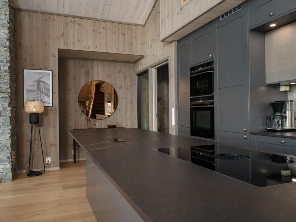 Gausta Residence 402