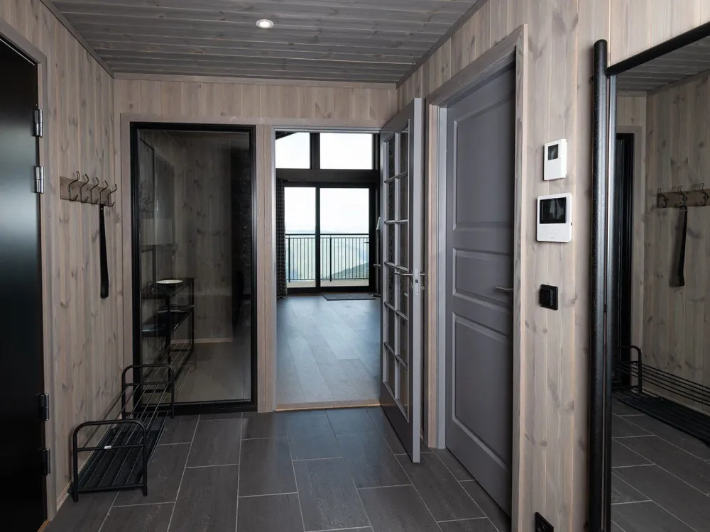 Gausta Residence 401