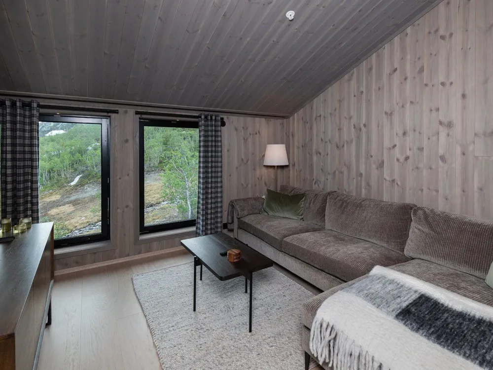 Gausta Residence 401